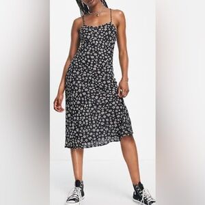 Women Black and White Floral Dress Size Medium